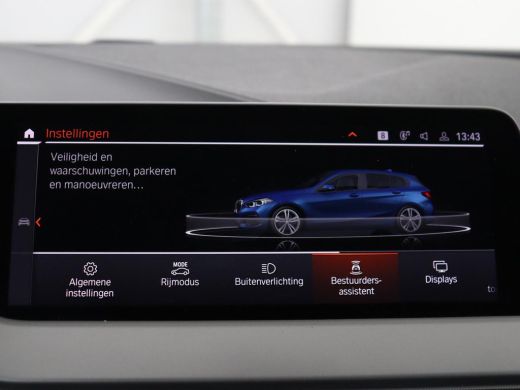 BMW 1 Serie 116i Business Edition | Trekhaak | Cruise control | DAB+ | Bluetooth | Carplay | Climate control ... ActivLease financial lease