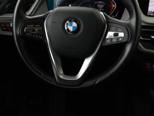 BMW 1 Serie 116i Business Edition | Trekhaak | Cruise control | DAB+ | Bluetooth | Carplay | Climate control ... ActivLease financial lease