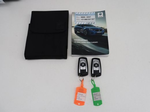 BMW 3 Serie | Panoramadak | Elec. Trekhaak | Leder | Memory | Stoelverwarming | Camera | Park assist | Cruise... ActivLease financial lease