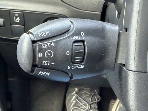 Citroën C3 82pk Shine (Camera - Keyless Entry - Dodehoek detectie - Automatische Airco - Navigatie - Apple C... ActivLease financial lease