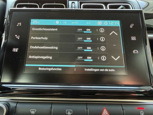 Citroën C3 82pk Shine (Camera - Keyless Entry - Dodehoek detectie - Automatische Airco - Navigatie - Apple C... ActivLease financial lease
