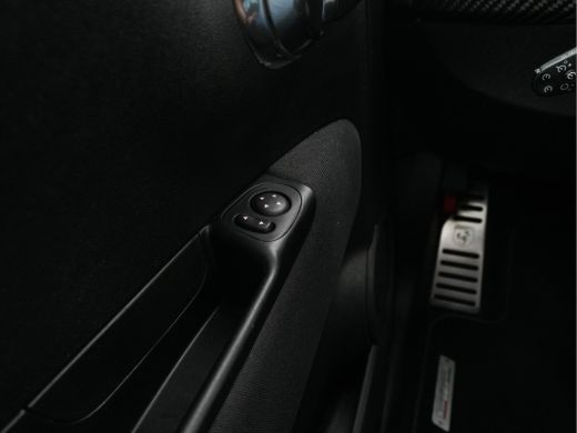 Abarth 695 1.4 T-Jet Competizione 70th Anniversary (INCL.BTW) Aut. *AKRAPOVIC | RECARO-SPORTSEATS | XENON | ... ActivLease financial lease