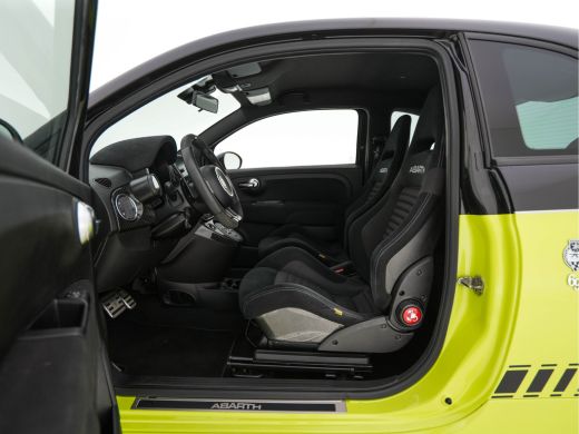 Abarth 695 1.4 T-Jet Competizione 70th Anniversary (INCL.BTW) Aut. *AKRAPOVIC | RECARO-SPORTSEATS | XENON | ... ActivLease financial lease