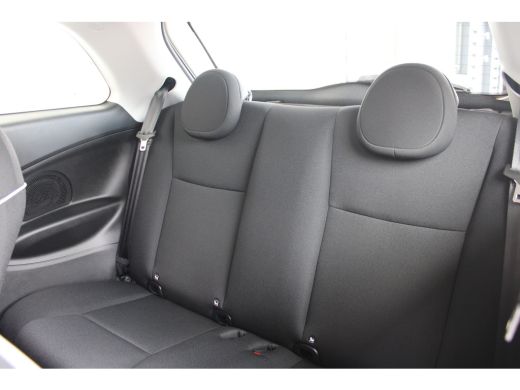 Fiat 500 Icon 42 kWh | Camera | Navigatie | Cruise control | Parkeersensoren | Dodehoek detectie | ActivLease financial lease