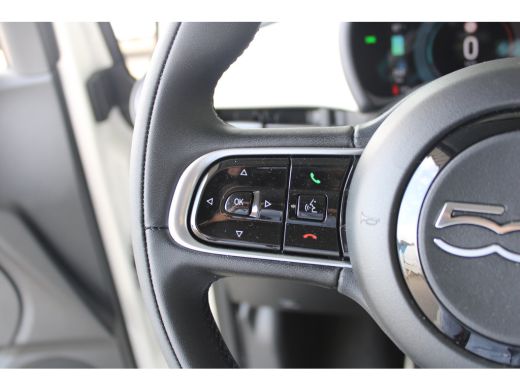 Fiat 500 Icon 42 kWh | Camera | Navigatie | Cruise control | Parkeersensoren | Dodehoek detectie | ActivLease financial lease