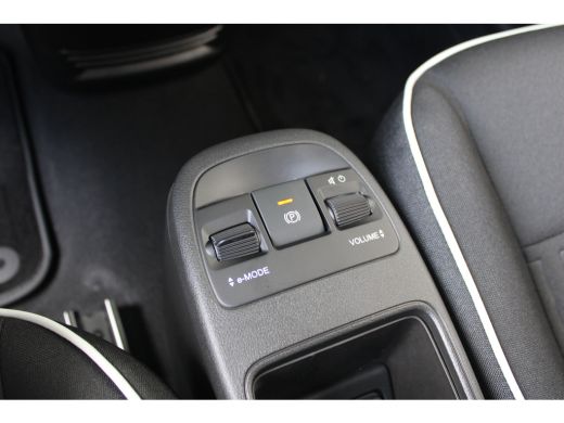 Fiat 500 Icon 42 kWh | Camera | Navigatie | Cruise control | Parkeersensoren | Dodehoek detectie | ActivLease financial lease