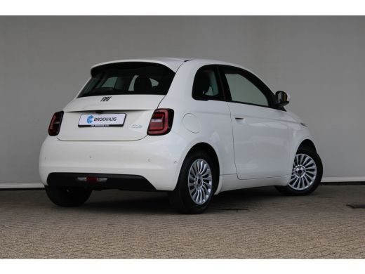 Fiat 500 Icon 42 kWh | Camera | Navigatie | Cruise control | Parkeersensoren | Dodehoek detectie | ActivLease financial lease