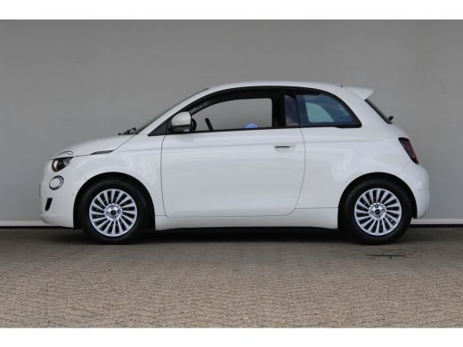 Fiat 500 Icon 42 kWh | Camera | Navigatie | Cruise control | Parkeersensoren | Dodehoek detectie | ActivLease financial lease