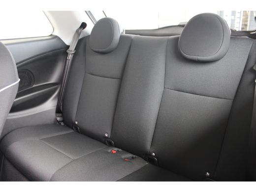 Fiat 500 Icon 42 kWh | Camera | Navigatie | Dodehoek detectie | Cruise control | Climate control | ActivLease financial lease
