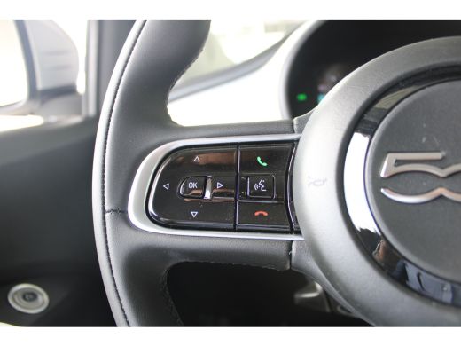 Fiat 500 Icon 42 kWh | Camera | Navigatie | Dodehoek detectie | Cruise control | Climate control | ActivLease financial lease