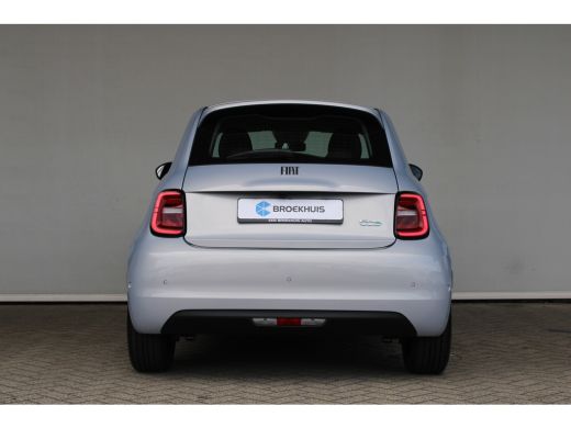 Fiat 500 Icon 42 kWh | Camera | Navigatie | Dodehoek detectie | Cruise control | Climate control | ActivLease financial lease