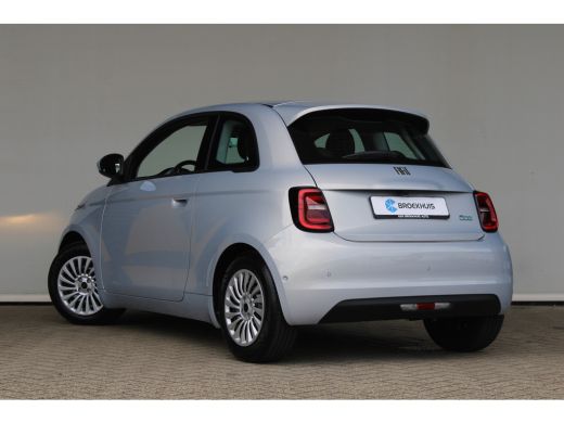 Fiat 500 Icon 42 kWh | Camera | Navigatie | Dodehoek detectie | Cruise control | Climate control | ActivLease financial lease