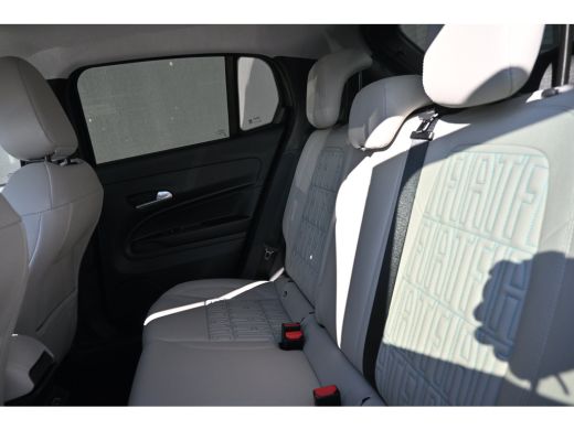 Fiat 600e La Prima 54 kWh Tot 8 Jaar Garantie! | Vol-Leder | Adaptive Cruise | Massage | Elektr. Stoelen | ... ActivLease financial lease