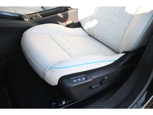 Fiat 600e La Prima 54 kWh Tot 8 Jaar Garantie! | Vol-Leder | Adaptive Cruise | Massage | Elektr. Stoelen | ... ActivLease financial lease