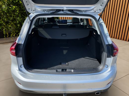 Ford Focus 1.0 EcoBoost B&O | Adaptieve cruise | Panoramadak | Trekhaak | Stoel- stuurverw. | Camera | Carplay ActivLease financial lease