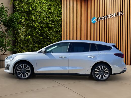 Ford Focus 1.0 EcoBoost B&O | Adaptieve cruise | Panoramadak | Trekhaak | Stoel- stuurverw. | Camera | Carplay ActivLease financial lease