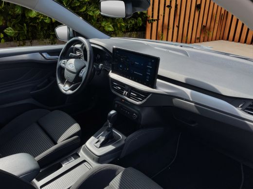 Ford Focus 1.0 EcoBoost B&O | Adaptieve cruise | Panoramadak | Trekhaak | Stoel- stuurverw. | Camera | Carplay ActivLease financial lease