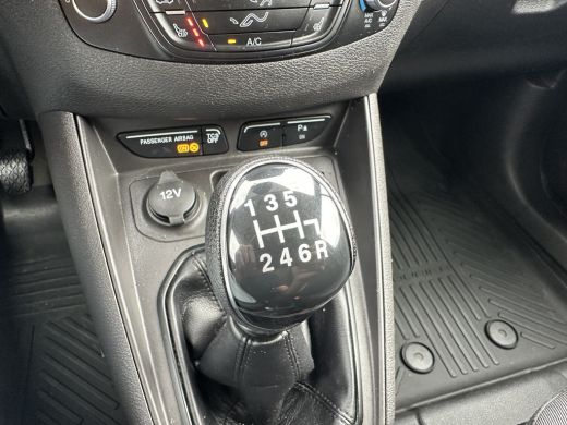 Ford Transit Courier 1.5 TDCI / 1e EIGENAAR / 21.248 KM ! / AIRCO / STOELVERWARMING / PDC / NAVIGATIE / CARPLAY ActivLease financial lease