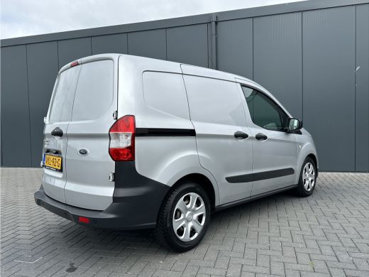 Ford Transit Courier 1.5 TDCI / 1e EIGENAAR / 21.248 KM ! / AIRCO / STOELVERWARMING / PDC / NAVIGATIE / CARPLAY ActivLease financial lease