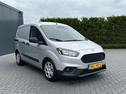 Ford Transit Courier 1.5 TDCI / 1e EIGENAAR / 21.248 KM ! / AIRCO / STOELVERWARMING / PDC / NAVIGATIE / CARPLAY ActivLease financial lease
