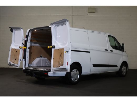 Ford Transit Custom 2.0 TDCI 170pk L2 H1 Airco Camera Trekhaak ActivLease financial lease