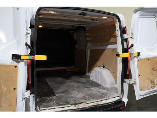 Ford Transit Custom 2.0 TDCI 170pk L2 H1 Airco Camera Trekhaak ActivLease financial lease