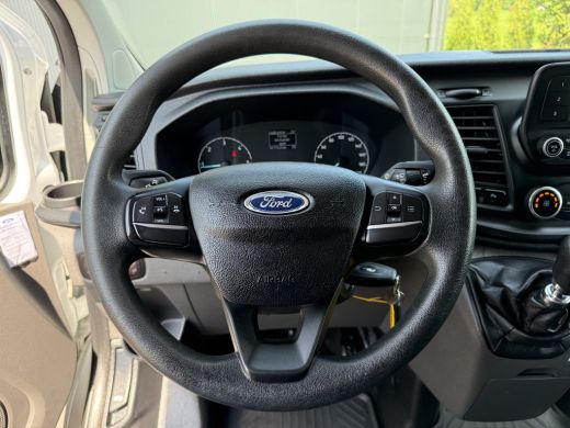 Ford Transit Custom 2.0 TDCI / L1H1 / 1e EIG. / 40.176 KM! / TREKHAAK / IMPERIAAL / INRICHTING / AIRCO / 3-ZITS ActivLease financial lease