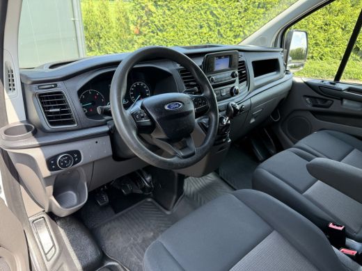 Ford Transit Custom 2.0 TDCI / L1H1 / 1e EIG. / 40.176 KM! / TREKHAAK / IMPERIAAL / INRICHTING / AIRCO / 3-ZITS ActivLease financial lease
