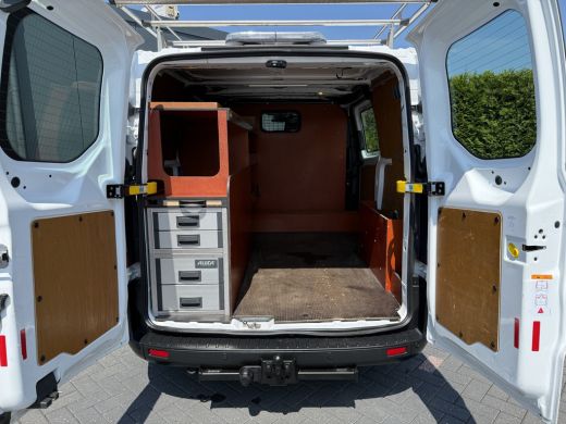 Ford Transit Custom 2.0 TDCI / L1H1 / 1e EIG. / 40.176 KM! / TREKHAAK / IMPERIAAL / INRICHTING / AIRCO / 3-ZITS ActivLease financial lease