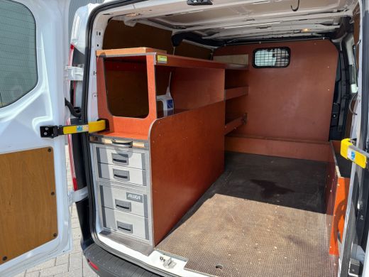 Ford Transit Custom 2.0 TDCI / L1H1 / 1e EIG. / 40.176 KM! / TREKHAAK / IMPERIAAL / INRICHTING / AIRCO / 3-ZITS ActivLease financial lease