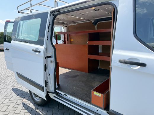 Ford Transit Custom 2.0 TDCI / L1H1 / 1e EIG. / 40.176 KM! / TREKHAAK / IMPERIAAL / INRICHTING / AIRCO / 3-ZITS ActivLease financial lease