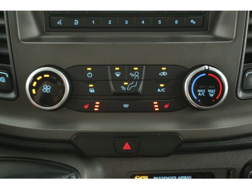 Ford Transit Custom 2.0 TDCI L2H1 | 2800kg Trekgew. | Airco | Cruise | Trekhaak | Parkeersens. ActivLease financial lease