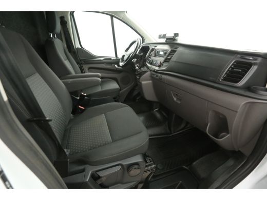 Ford Transit Custom 2.0 TDCI L2H1 | 2800kg Trekgew. | Airco | Cruise | Trekhaak | Parkeersens. ActivLease financial lease