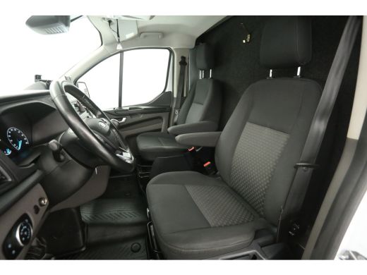 Ford Transit Custom 2.0 TDCI L2H1 | 2800kg Trekgew. | Airco | Cruise | Trekhaak | Parkeersens. ActivLease financial lease
