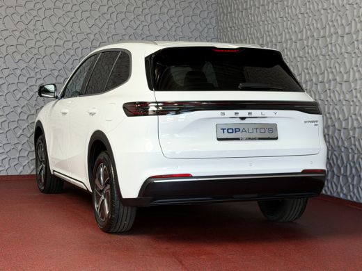 Geely Starray EM-i 1.5 PHEV PRO | STOEL- & STUURVERWARMING | 360&deg; CAMERA ActivLease financial lease