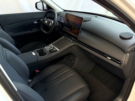 Geely Starray EM-i 1.5 PHEV PRO | STOEL- & STUURVERWARMING | 360&deg; CAMERA ActivLease financial lease