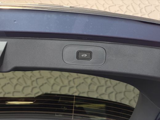 Geely Starray EM-i MAX+ PHEV LONG RANGE | 29,8 kWh ACCU | 136 KM WLTP | PANORAMADAK | LUXE COMFORTSTOELEN MET MASSAGE ActivLease financial lease