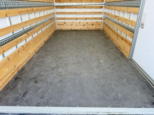 Iveco Daily 35C18H 3.0 Automaat Laadklep Bakwagen Meubelbak Dubbellucht Carplay Navigatie Climate Control Cru... ActivLease financial lease