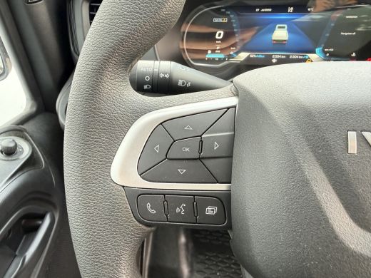 Iveco Daily 35C18H 3.0 Automaat Laadklep Bakwagen Meubelbak Dubbellucht Carplay Navigatie Climate Control Cru... ActivLease financial lease