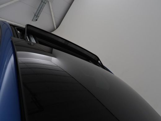 Kia Ceed 1.5 T-GDi GT-Line | Panoramadak | Trekhaak | Stuur/stoel verwarming | Camera | Park assist | Adap... ActivLease financial lease