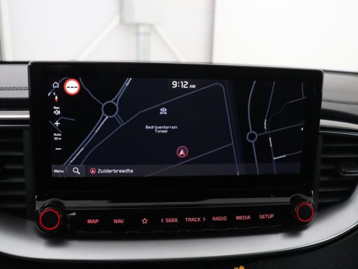 Kia Ceed 1.5 T-GDi GT-Line | Panoramadak | Trekhaak | Stuur/stoel verwarming | Camera | Park assist | Adap... ActivLease financial lease