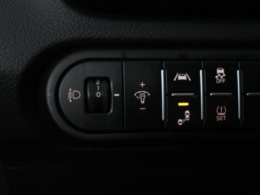 Kia Ceed 1.5 T-GDi GT-Line | Panoramadak | Trekhaak | Stuur/stoel verwarming | Camera | Park assist | Adap... ActivLease financial lease