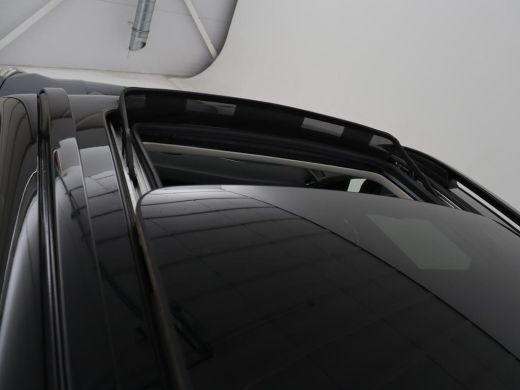 Lynk & Co 01 1.5 | SOH 88,3% | Panoramadak | Trekhaak | 360 Camera | Adaptive cruise | Climate control | Carpl... ActivLease financial lease