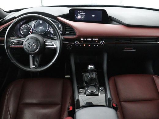 Mazda 3 2.0 e-SkyActiv-X M Hybrid 186 Luxury | Aeropakket | Trekhaak | Stuur/stoelverwarming | Adaptive c... ActivLease financial lease