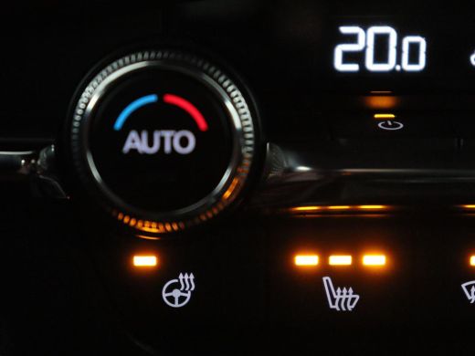Mazda 3 2.0 e-SkyActiv-X M Hybrid 186 Luxury | Aeropakket | Trekhaak | Stuur/stoelverwarming | Adaptive c... ActivLease financial lease