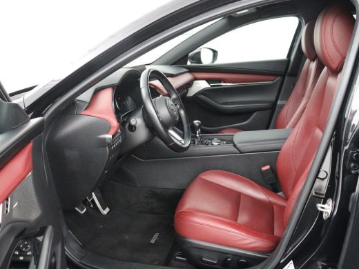 Mazda 3 2.0 e-SkyActiv-X M Hybrid 186 Luxury | Aeropakket | Trekhaak | Stuur/stoelverwarming | Adaptive c... ActivLease financial lease