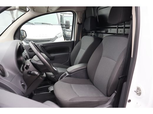 Mercedes-Benz Citan 111 CDI Airco Navigatie Camera Trekhaak ActivLease financial lease