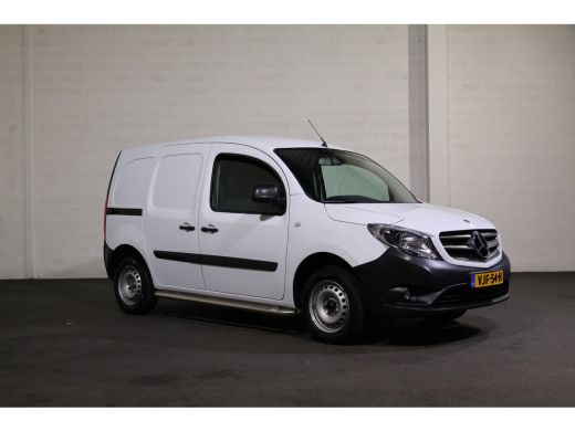 Mercedes-Benz Citan 111 CDI Airco Navigatie Camera Trekhaak ActivLease financial lease