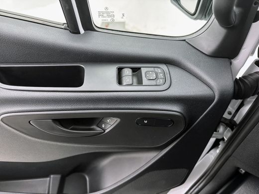 Mercedes-Benz eSprinter 314 L2H2 Pro 81kWh Led koplampen Betimmering Navigatie Parkeerpakket ActivLease financial lease