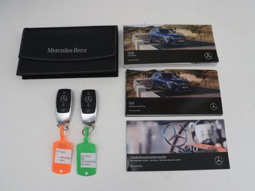 Mercedes-Benz GLB | Panoramadak | Elec. Trekhaak | Half Leder | Memory | Sfeerverlichting | Stoelverwarming | Camer... ActivLease financial lease